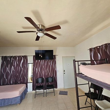 El Padrino Hostel Акумал Екстериор снимка