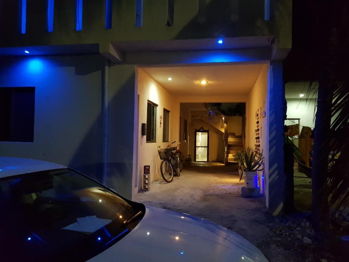 El Padrino Hostel Акумал Екстериор снимка